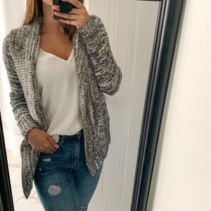 ◾️2/$30◾️Cozy Mixed Yarn Cardigan - Size XS